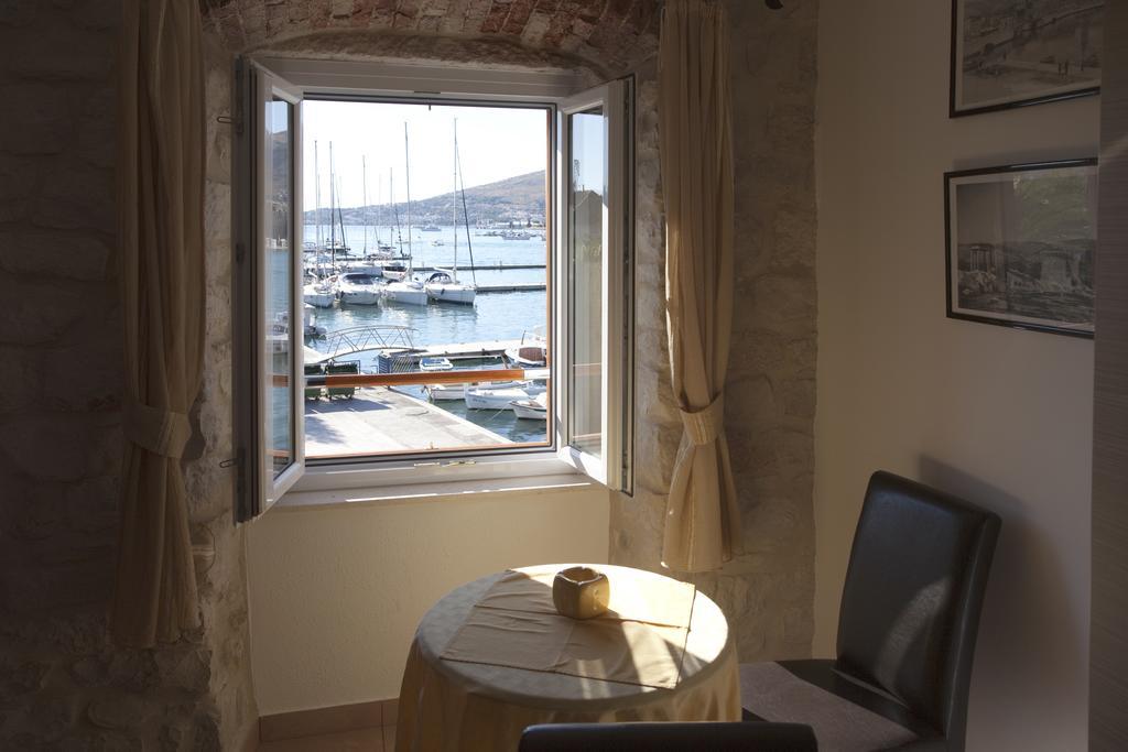 Apartments Riva Trogir Quarto foto